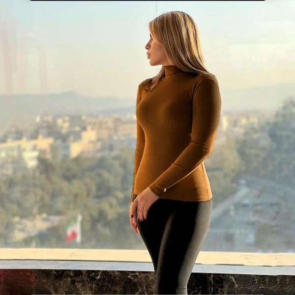 بلوز یقه اسکی کبریتی زنانه مدل تابیتا