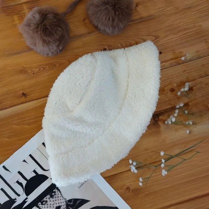 کلاه باگت تدی زنانه مدل سلیست
