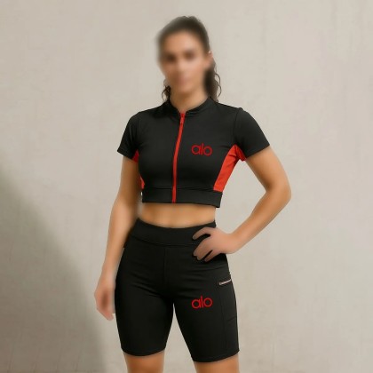ست دو تیکه کراپ شلوارک ورزشی زنانه 4110
